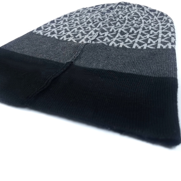 Michael Kors MK Logo Print Winter Beanie - Picture 2 of 3